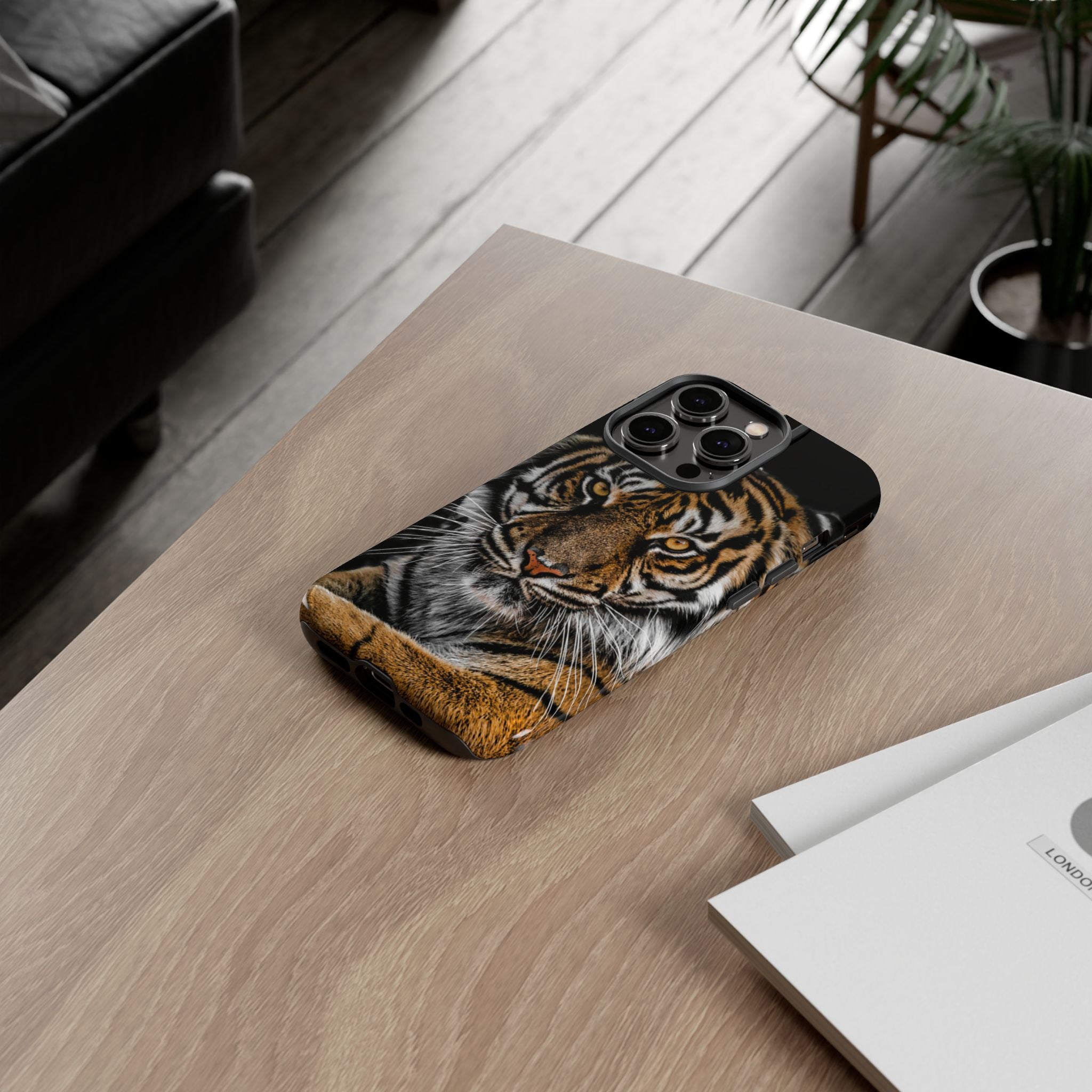 Tiger Eye - Tough Guard Apple iPhone Case