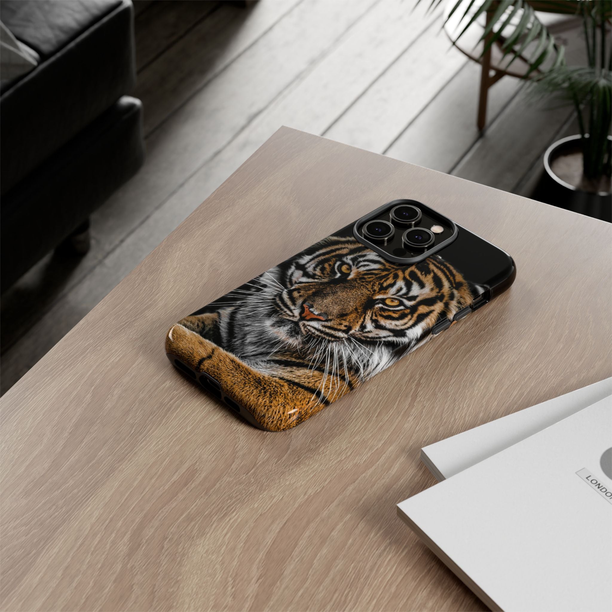 Tiger Eye - Tough Guard Apple iPhone Case